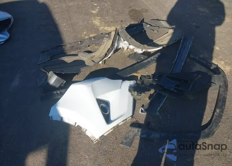 2017 Toyota Rav4 Xle из США, поврежденный, VIN JTMWFREV1HD103188